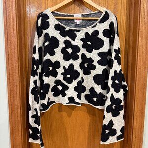 SO ME floral cropped sweater, black and white, size XL